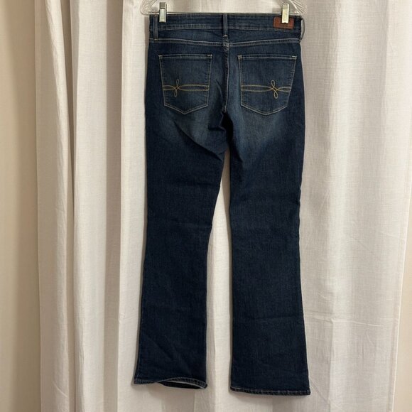 Denizen by Levi's Modern Bootcut Jeans, size 8, medium wash, excellent condition - Picture 3 of 11